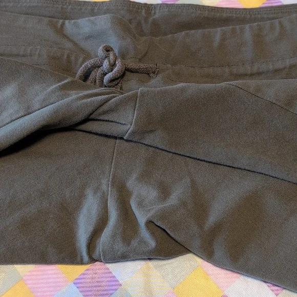 Army green joggers - Picture 4 of 5